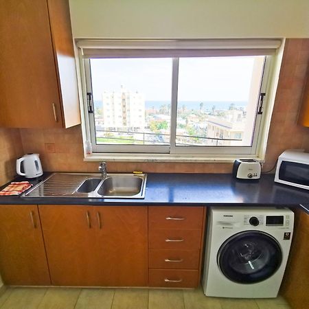 License To Chill Apartment Larnaca Exterior photo